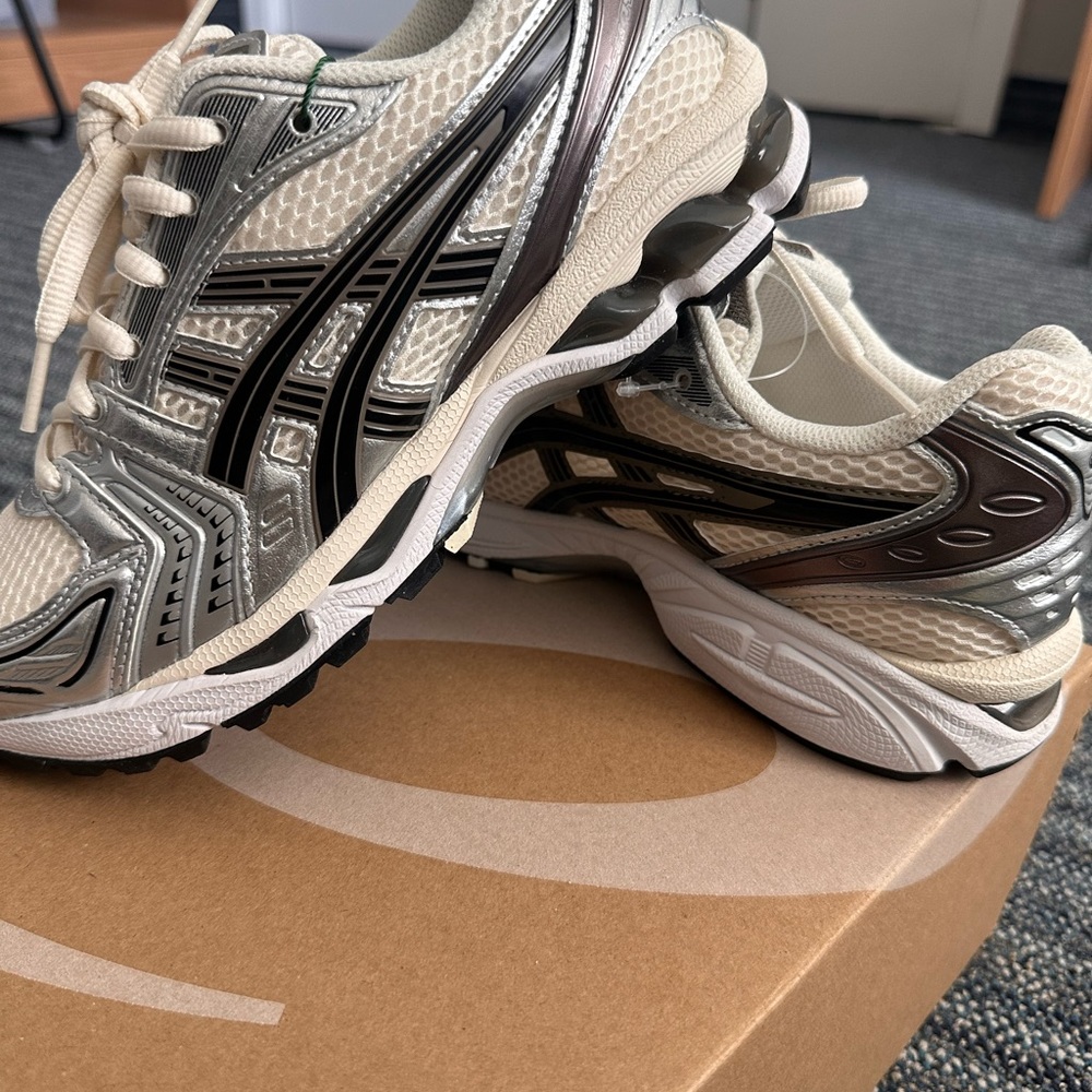 ASICS Gel-kayano 14,